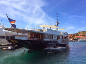 Beautiful yacht - St Bart's
